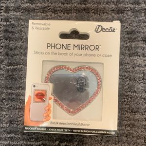 NWT Heart Shaped Phone Mirror